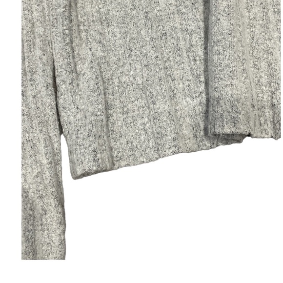 3/$25 Icone sweater size Large - Picture 7 of 7